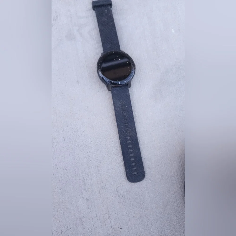 Garmin Vivoactive 3 Music, GPS Smartwatch with Music Storage